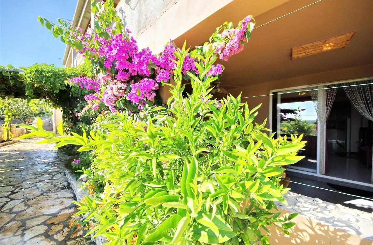 Holiday Home Kamenica Posedarje