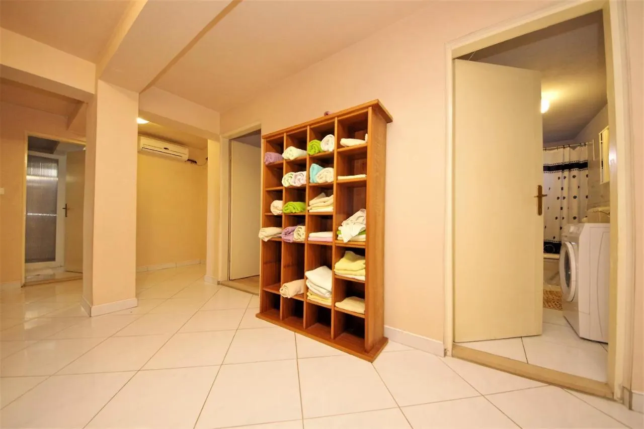 Holiday Home Kamenica Posedarje 0*,
